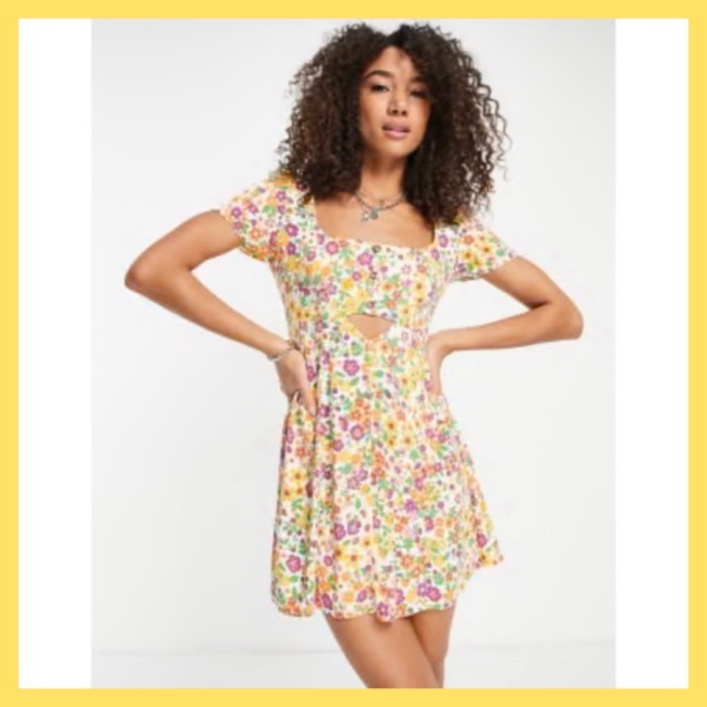 ASOS design button detail triangle cut out mini tea dress 🌼🧸🌸